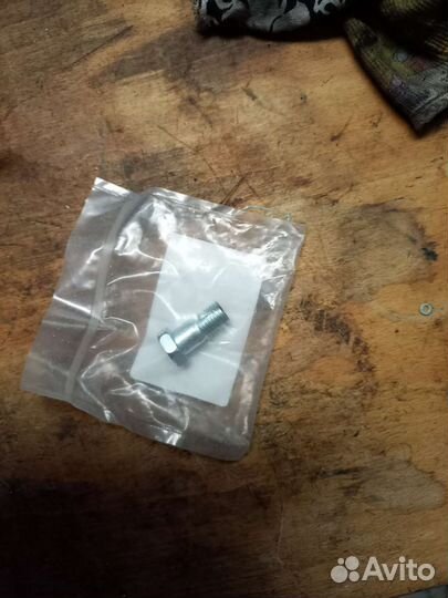 Болт обратки 2ct