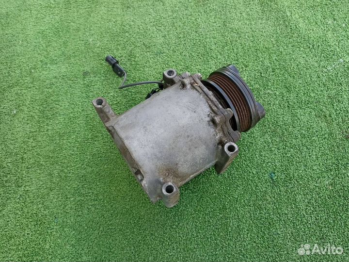 Компрессор кондиционера Mitsubishi Lancer 9
