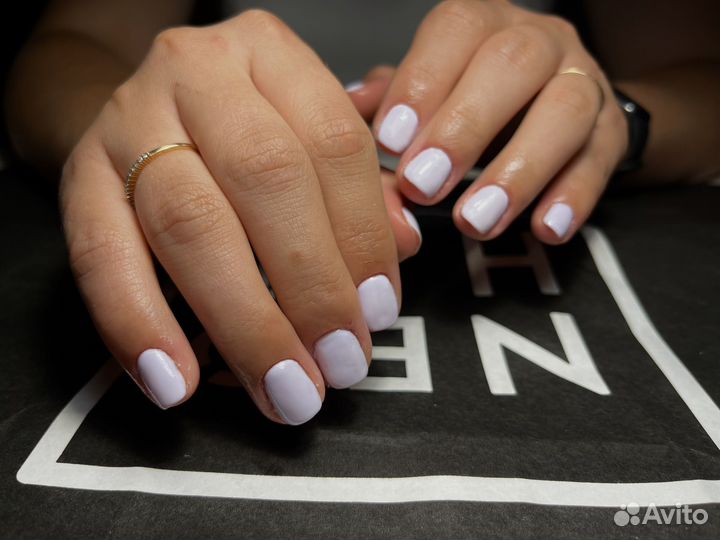 Модель маникюр покрытие гель лак