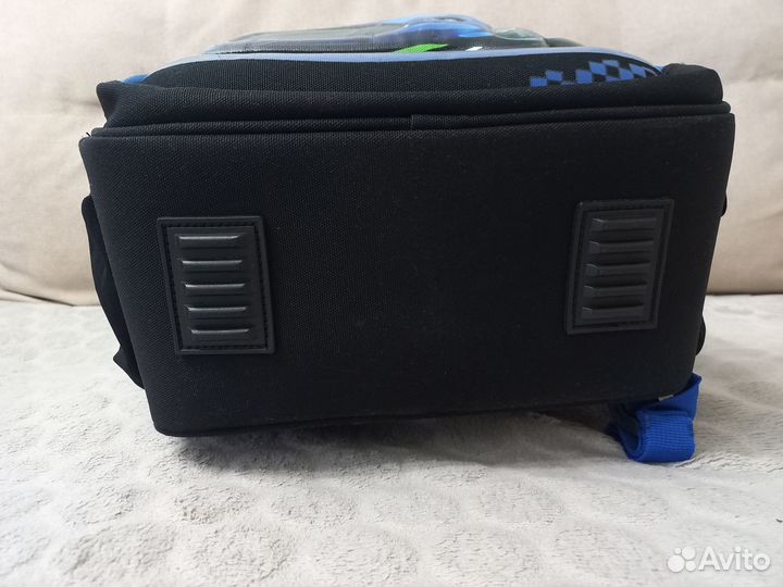 Рюкзак школьный для мальчика grizzly