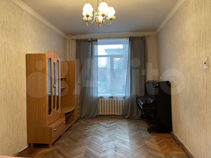 2-к. квартира, 70,6 м², 2/4 эт.