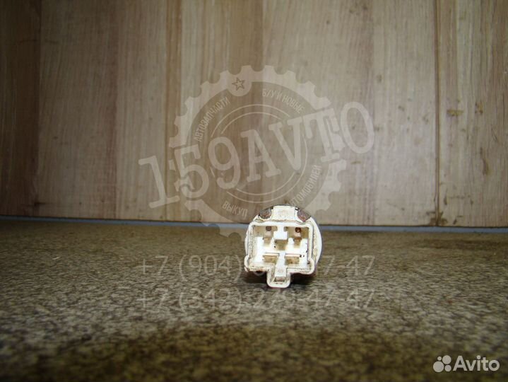 Датчик включения стопсигнала Lexus RX 300/330/350