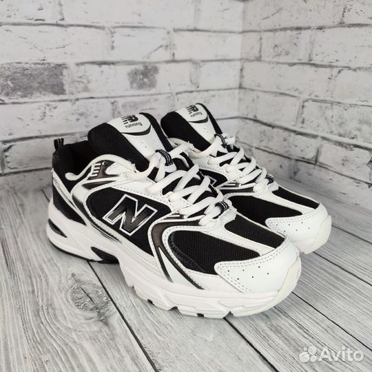 Кроссовки New Balance 530 черно - белые