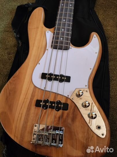 Бас гитара 4 струн (обмен)