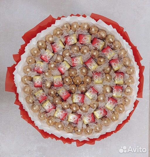 Сладкий букет из конфет