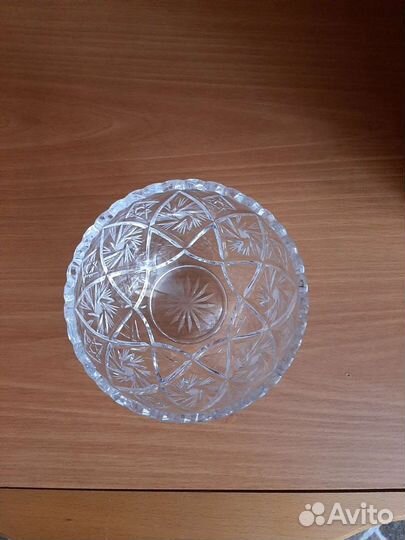 Хрустальная ваза