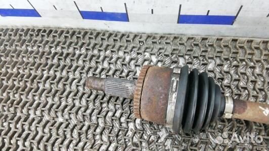 Привод передний правый land rover discovery 4 (2NN