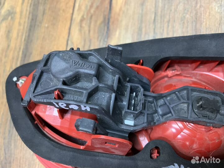 Seat Leon (1P1) Фонарь задний внутренний левый