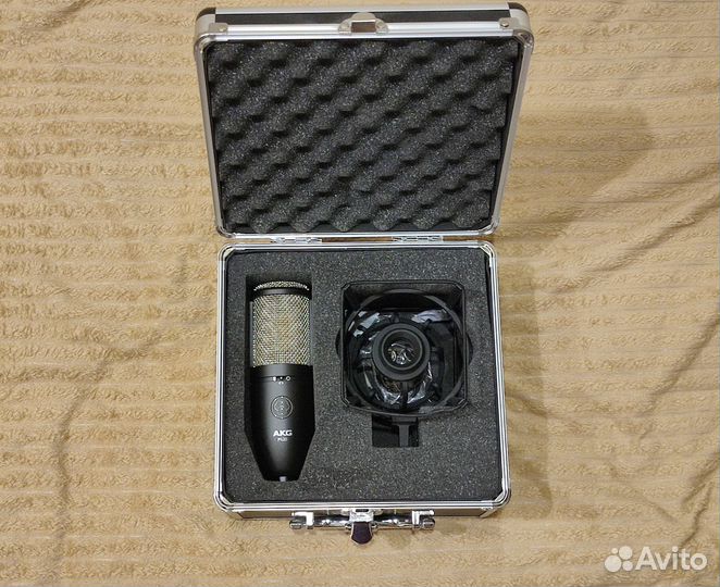 Микрофон студийный AKG P420
