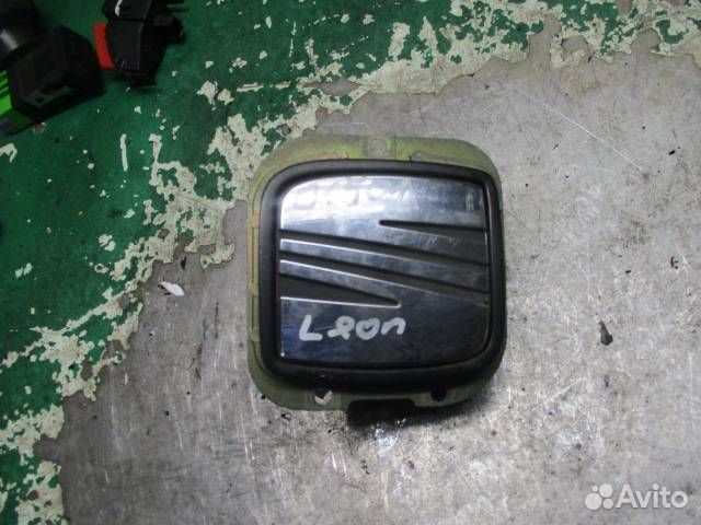 Замок багажника seat Leon 2000