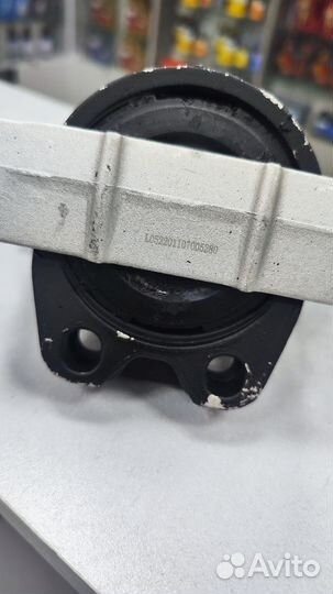 Опора двигателя правая Ford Focus 2