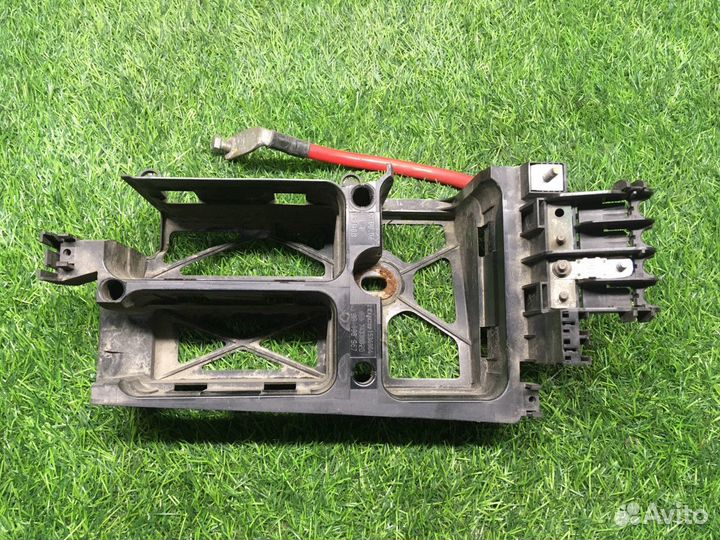 Корпус блока предохранителей Opel Astra H