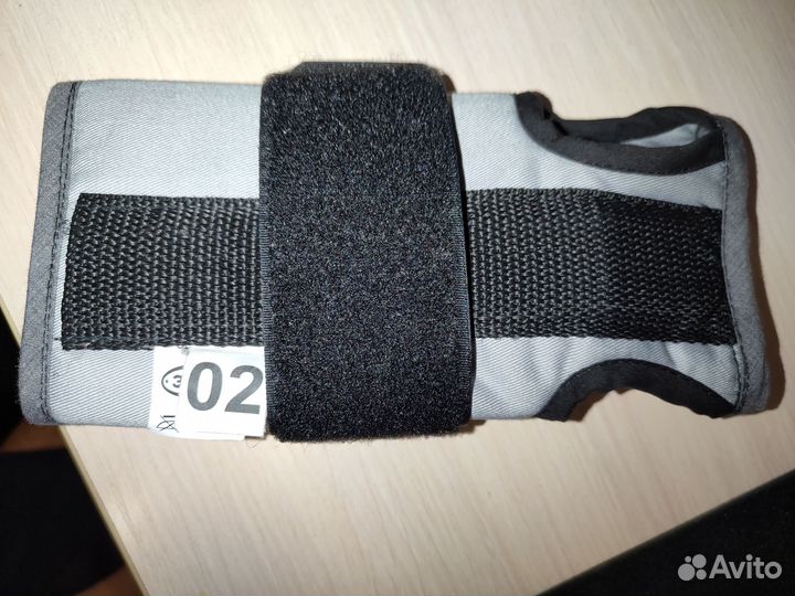 Бандаж лучезапястного сустава