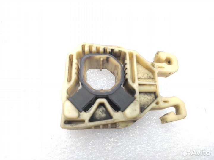 Кронштейн радиатора Volkswagen Tiguan 2 1.6D DGD