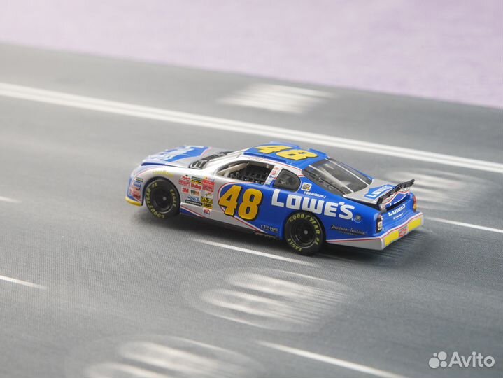 Модель Nascar 1/64 без колеса