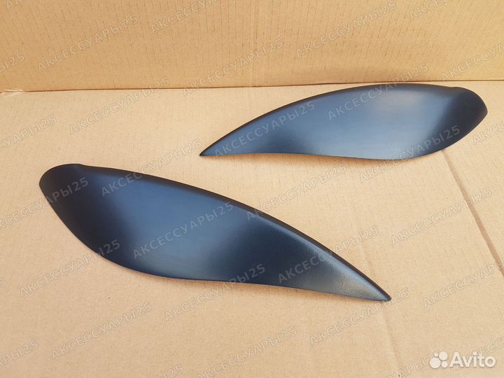 Реснички на фары Toyota Vitz 1999-2005г