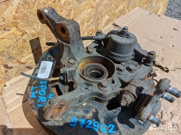 Kia Sportage 4 поворотный кулак левый передний