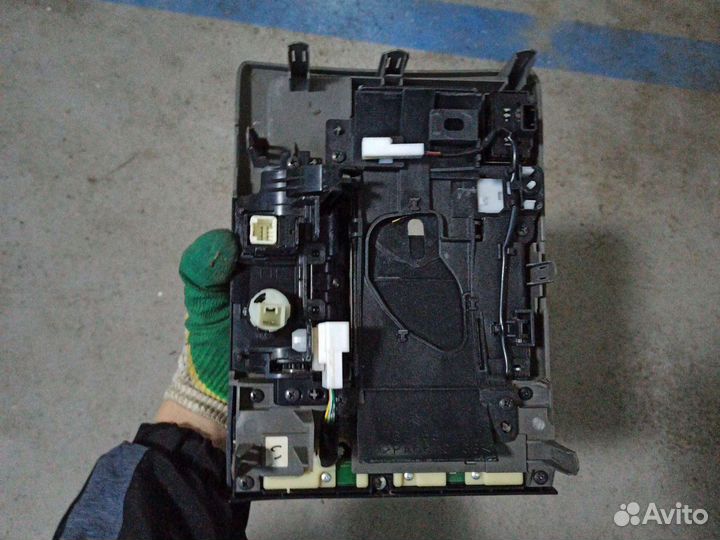 Лексус LX570 накладка консоли АКПП 8401060761