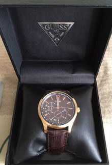 Часы guess