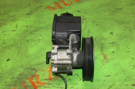 Насос гур Mercedes E-Class W210 104.995 3.2L 1995