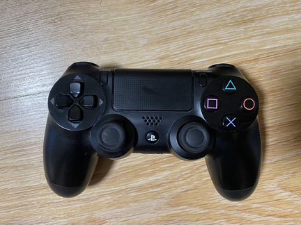 Playstation 4 (PS4)