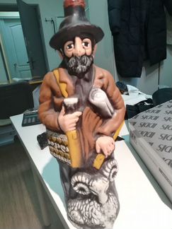 Бутылка гляняная, в виде скульптуры человека