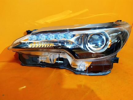 Фара LED левая Toyota Fortuner 2 2015-Нв