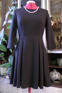 Маленькое черное платье