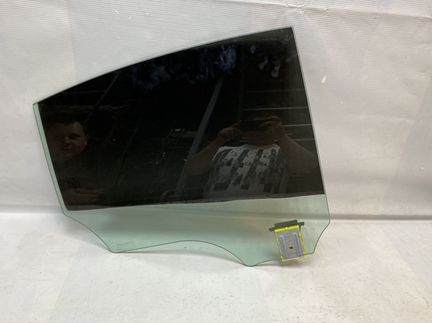 Стекло задней двери Mercedes w257 CLS