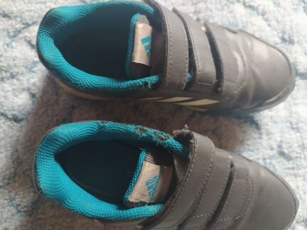 Кроссовки Adidas
