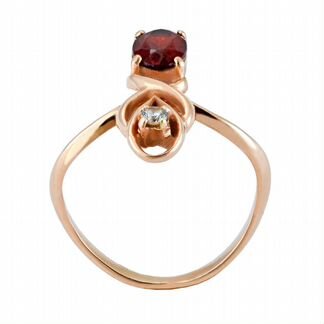 Золотое кольцо с гранатом