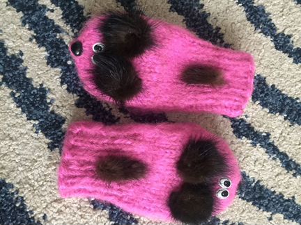 Варежки из шерсти с норкой