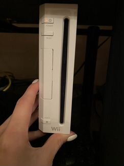 Wii приставка полный комплект, состояние хорошее