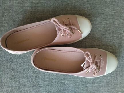 Новые кеды Stradivarius