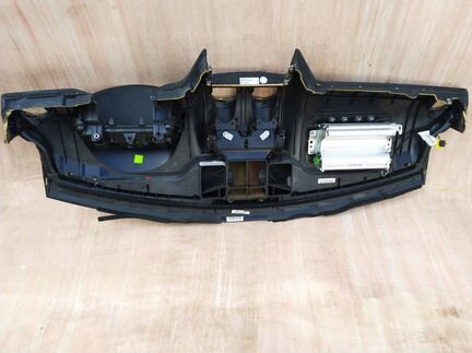 Торпеда Mercedes X164 W164 гладкая кожа. Оригинал