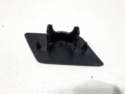 Крышка форсунки омывателя фар передняя левая Audi