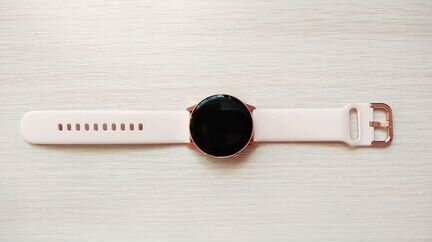 Часы Samsung Galaxy Watch Active