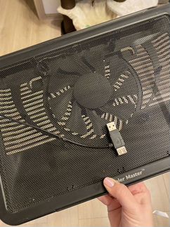 Подставка с охлаждением