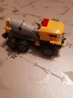 Военный автомобиль