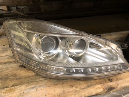 Фара Мерседес W221 Mercedes w221