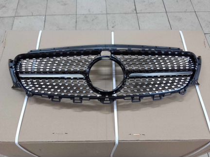 Решетка 43 AMG Mercedes E213 черная без камеры