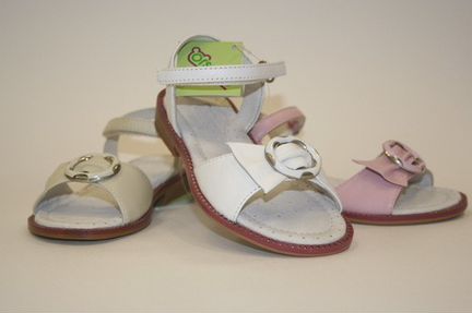 Босоножки р.31.32.34, кроссовки новые