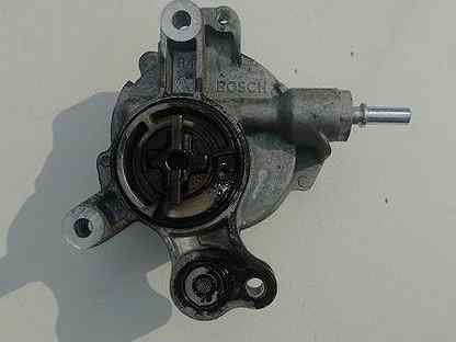 4 дизель. 8 дизель вакуумный насос. Вакуумный насос форд фокус 1. Форд дизель вакуумный насос. Вакуумный насос форд транзит 2.