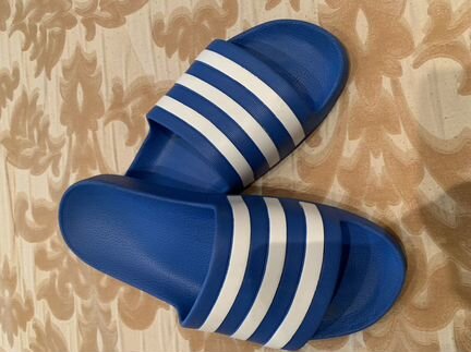 Шлепанцы Adidas новые