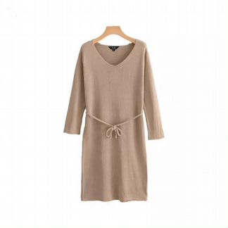 Платье вязаное