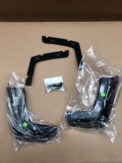 Комплект передних брызговиков Траверс / Traverse