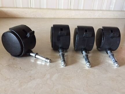 Колёса от стульчика для кормления Chicco