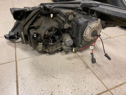 Фара правая Lexus LX570