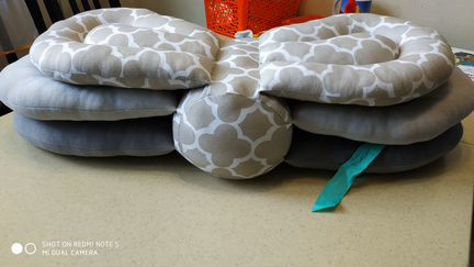 Подушка для кормления грудью 