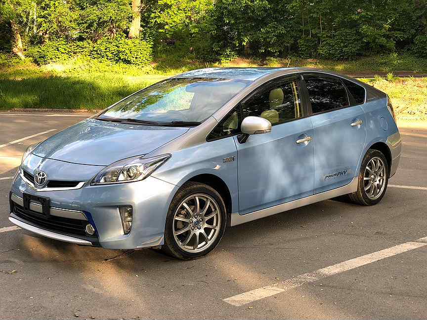 Toyota Prius PHV 2012